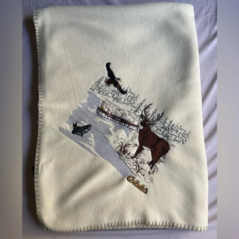 Cabela's Woodland Trail Throw Blanket 40